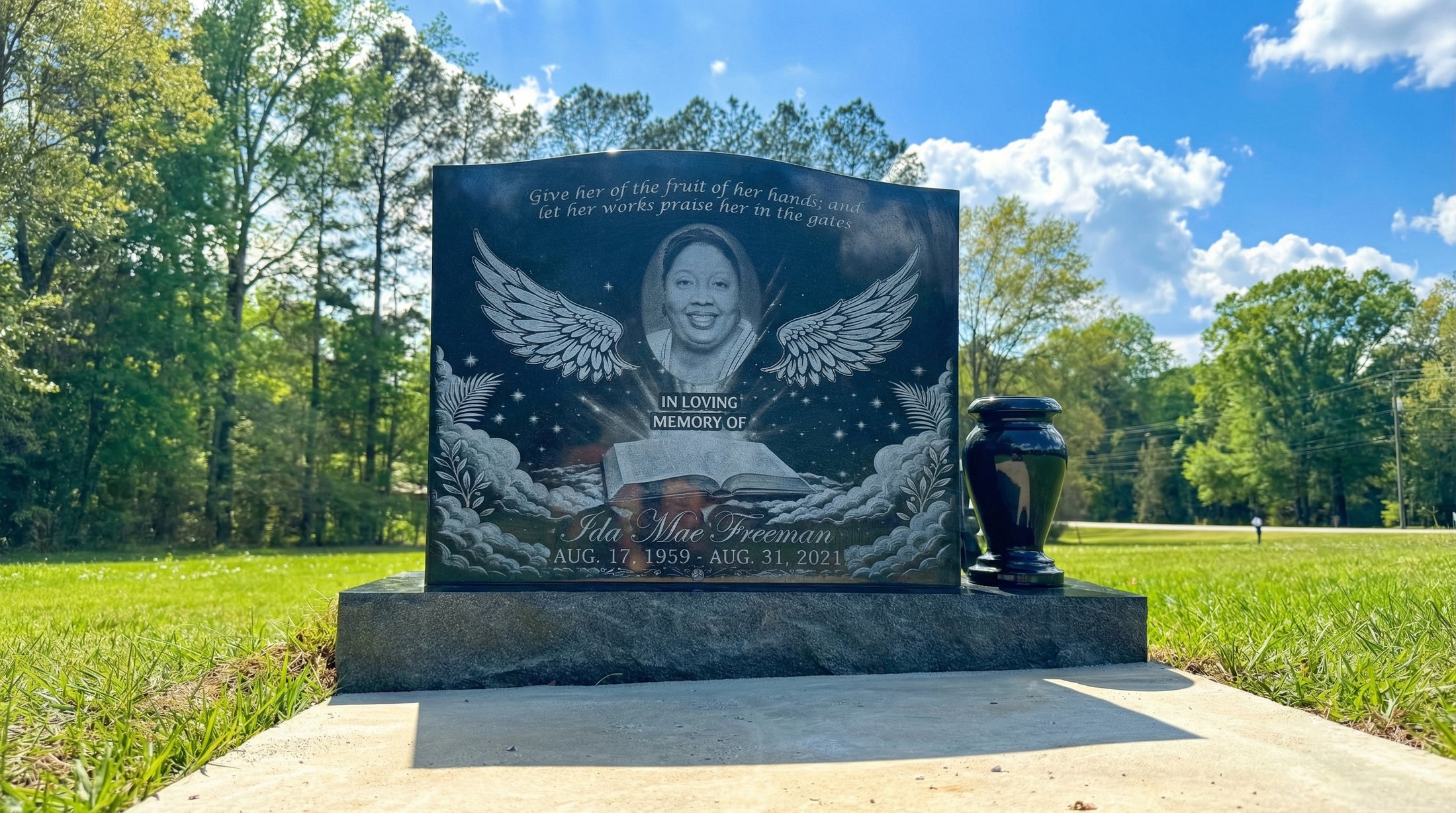 SINGLE UPRIGHT (BLACK)